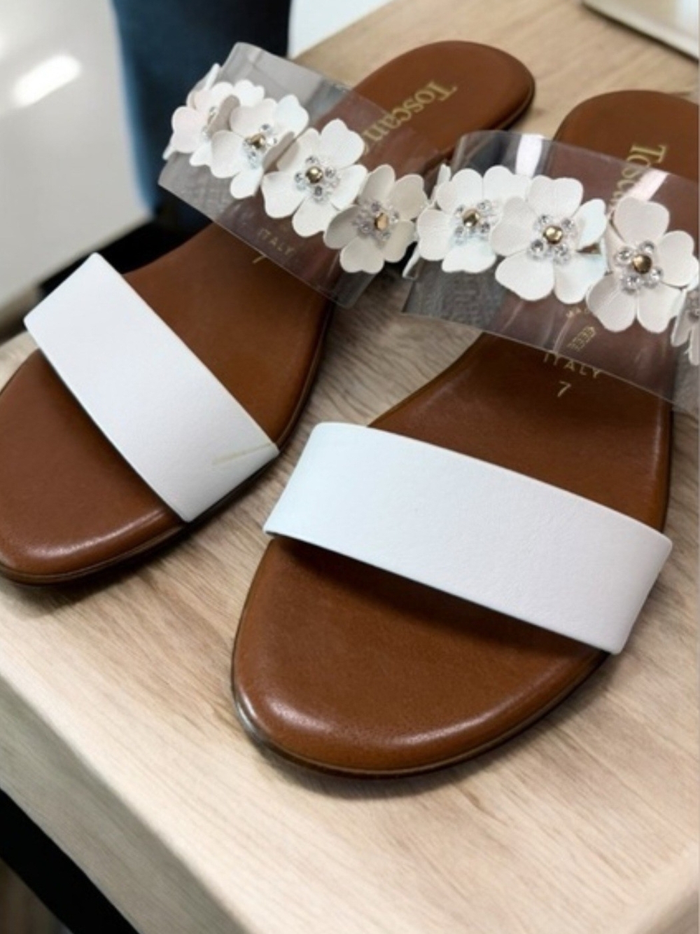Toscanella White Floral Sandals